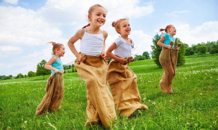 Бег в мешках дети