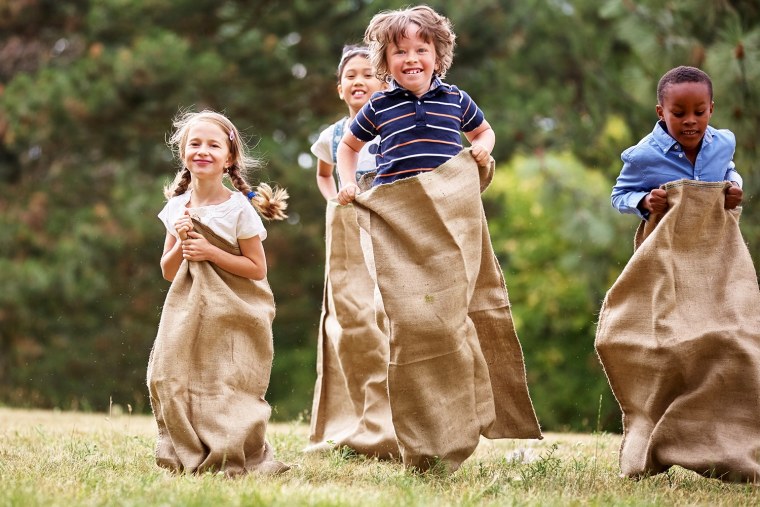 Бег в мешках дети