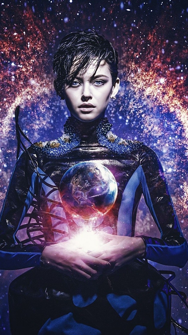 Космическая девушка