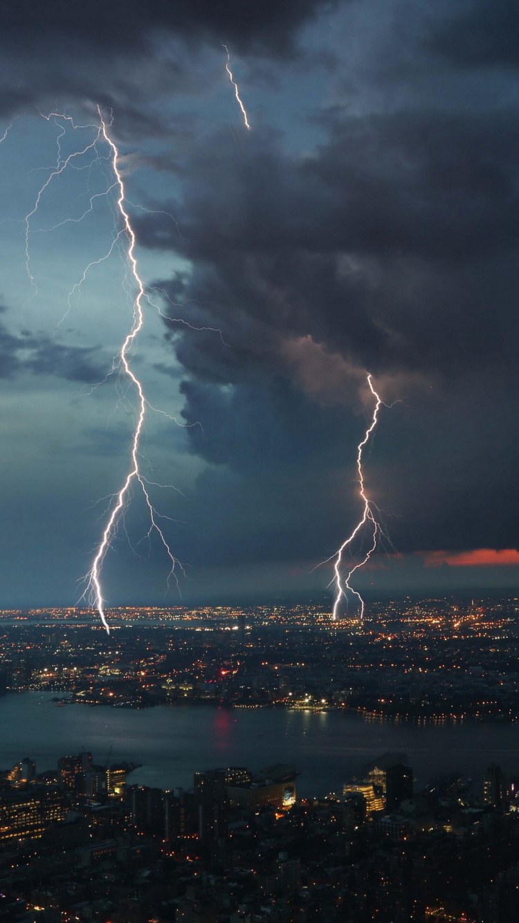 Вулкан Ареналь извержение