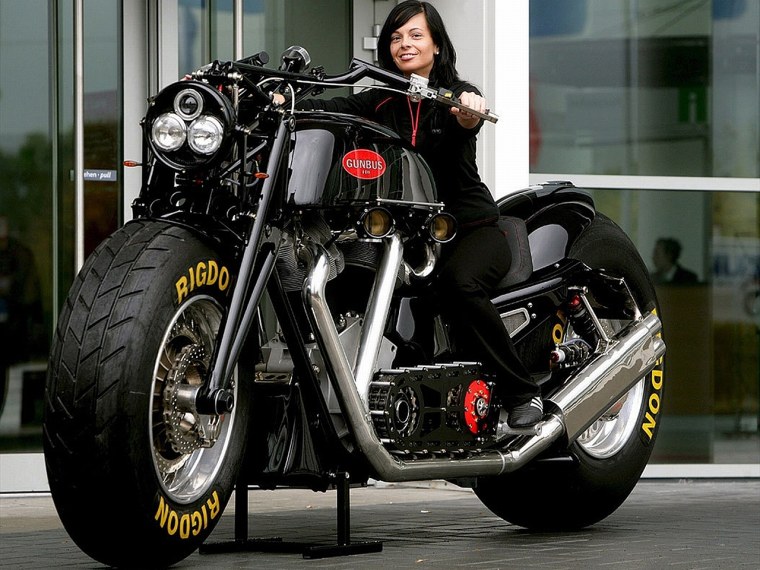 Гигантский мотоцикл