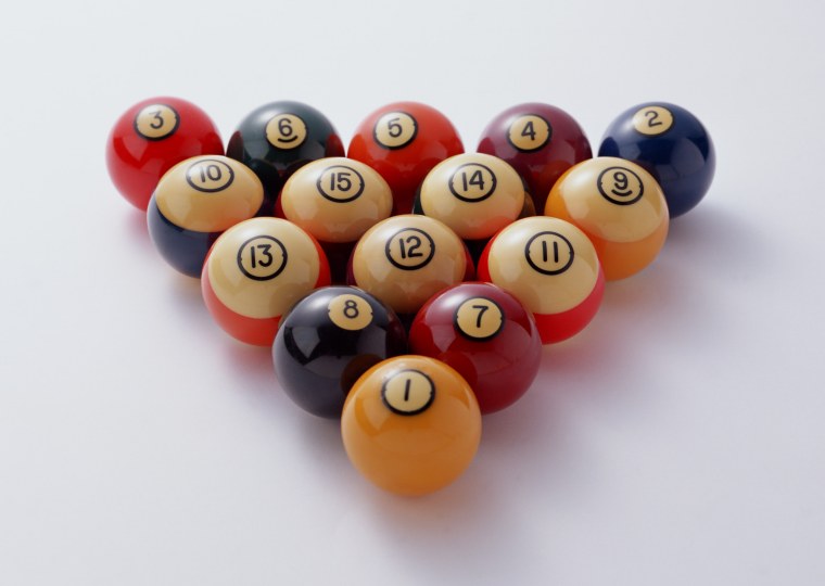 Бильярдные шары на прозрачном фоне