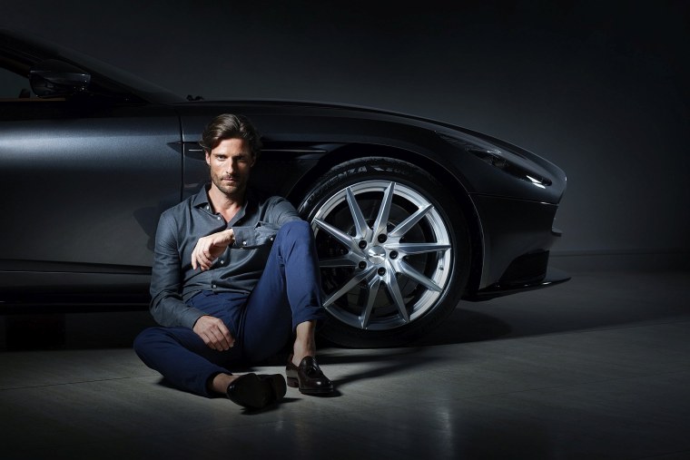 Астон Мартин стиль мужчина