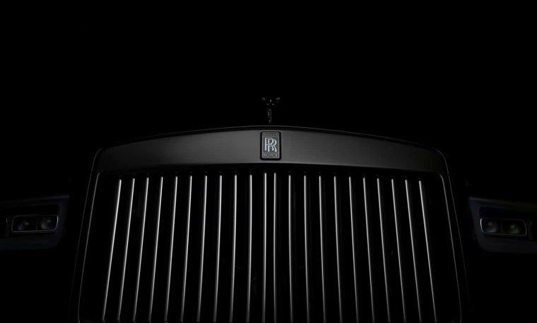 Роллс Ройс Куллинан Блэк бейдж 2020