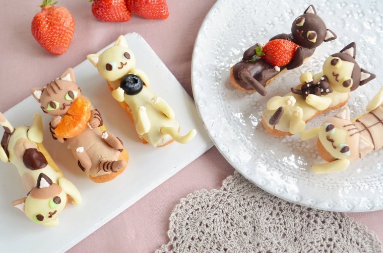 Пирожные в форме котиков