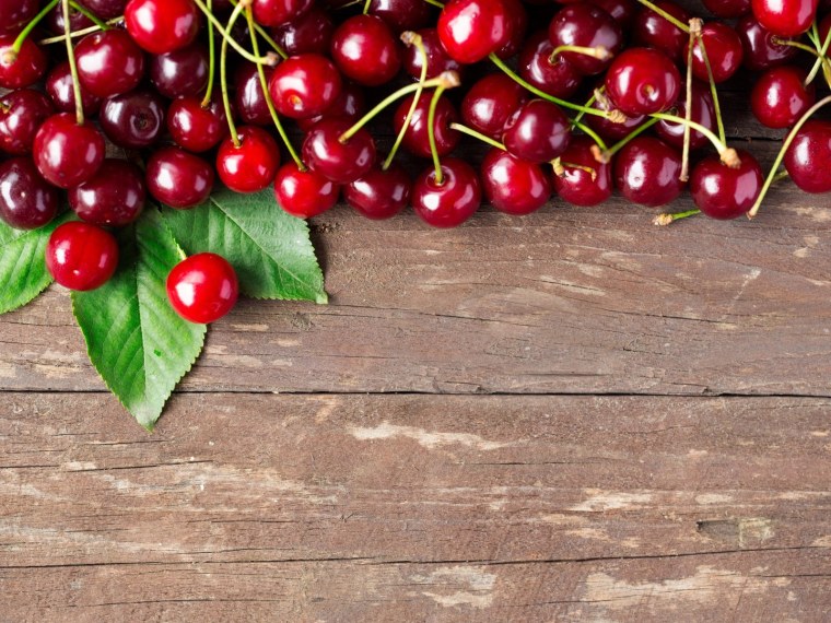 Фон с вишенками