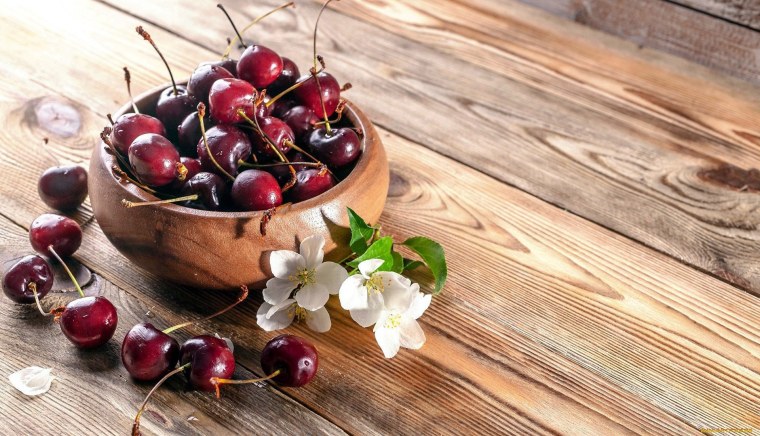 Сочная вишня