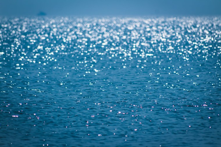 Блики на воде