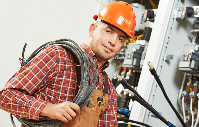 Электрик монтажник