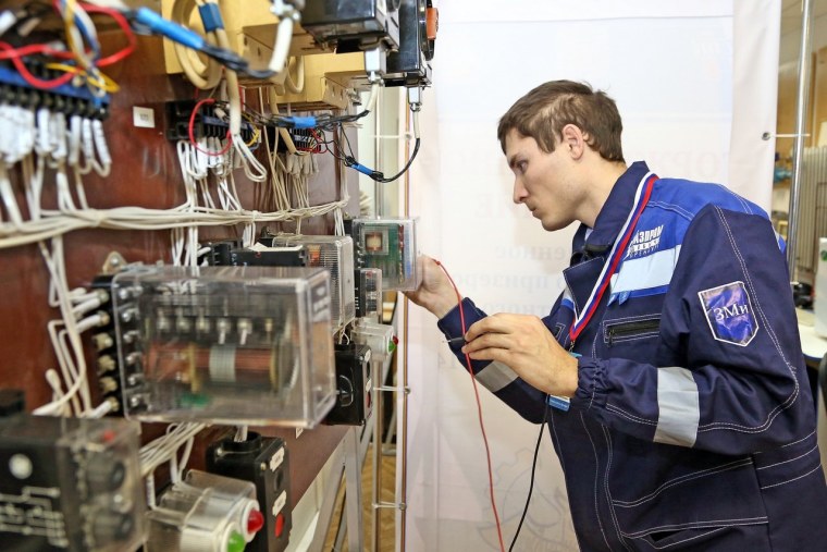 Техник электрик