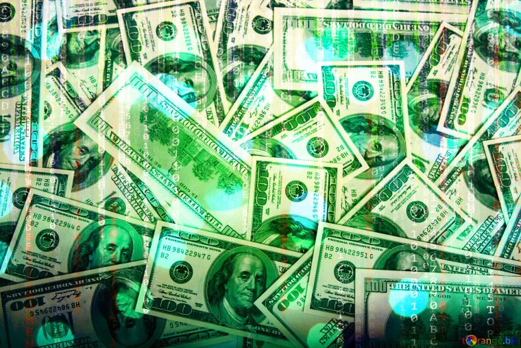 Доллар на зеленом фоне