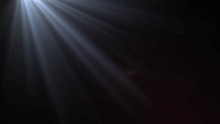 Лучи на черном фоне