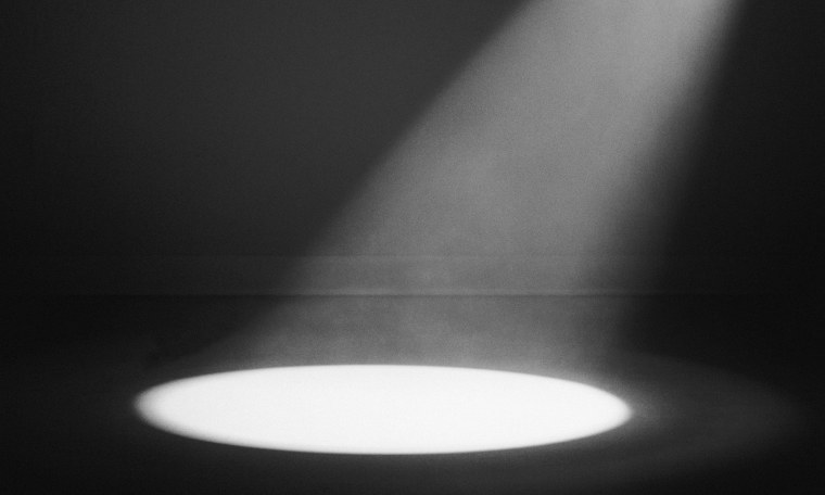 Свет от прожектора