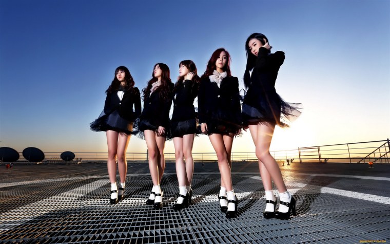 Друзья со спины