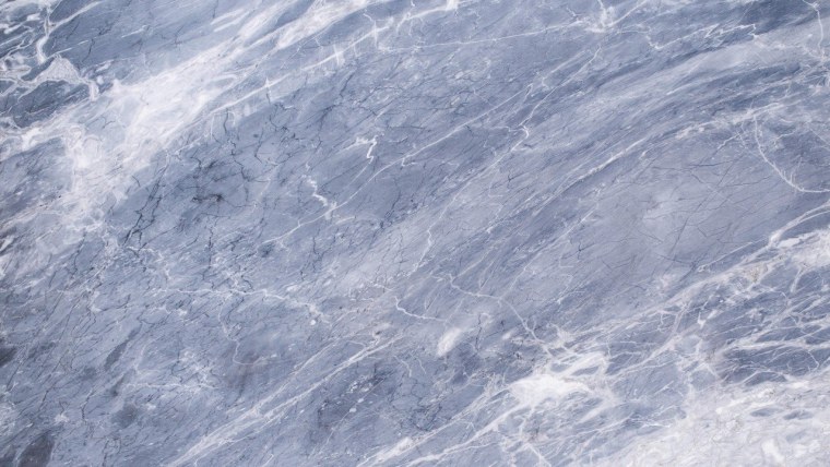 Белый мрамор с золотыми прожилками tekstura