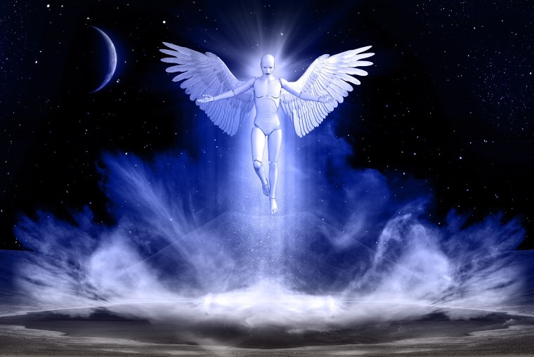 Женщина птица взлетает