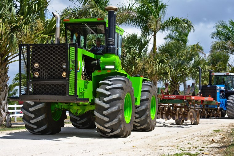 Самый большой трактор