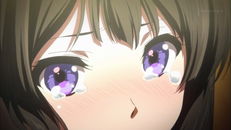 Рейна Косака плачет