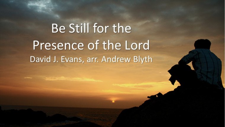 Парень ночью на улице