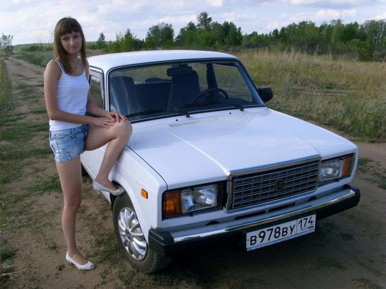 ВАЗ 2107 И девушки