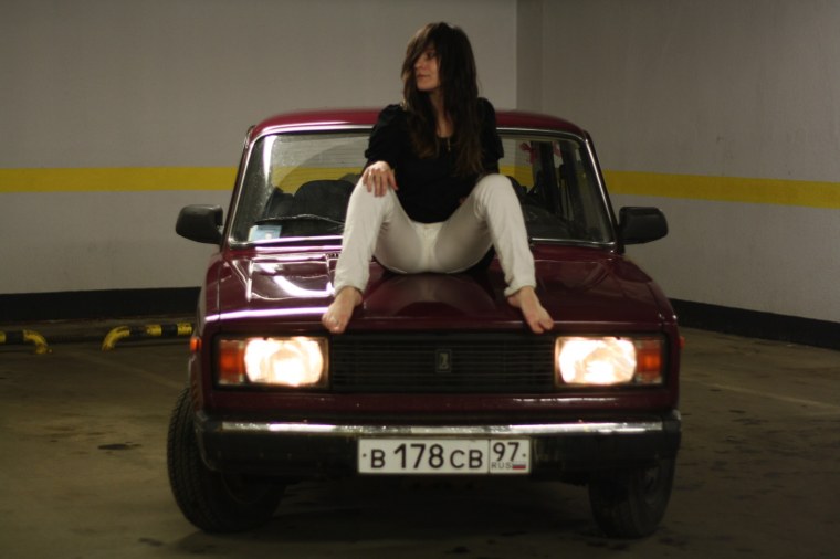 Семерка с девушкой