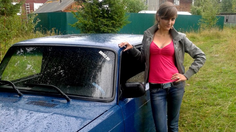 ВАЗ 2107 И ВАЗ 2114 девушка