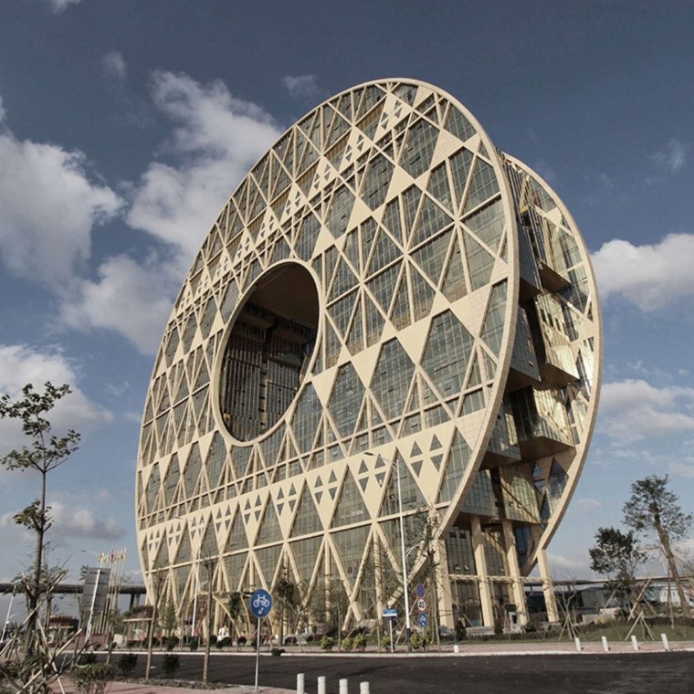 Яйцеобразное здание Бомбей Индия