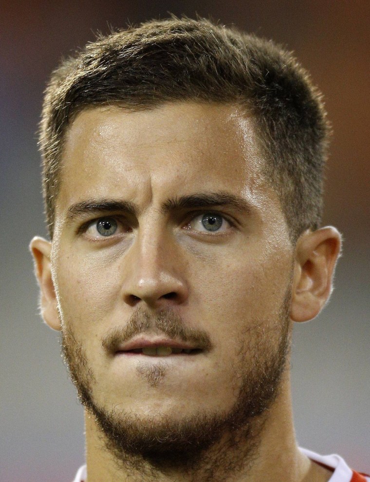 Эден Азар прическа короткая