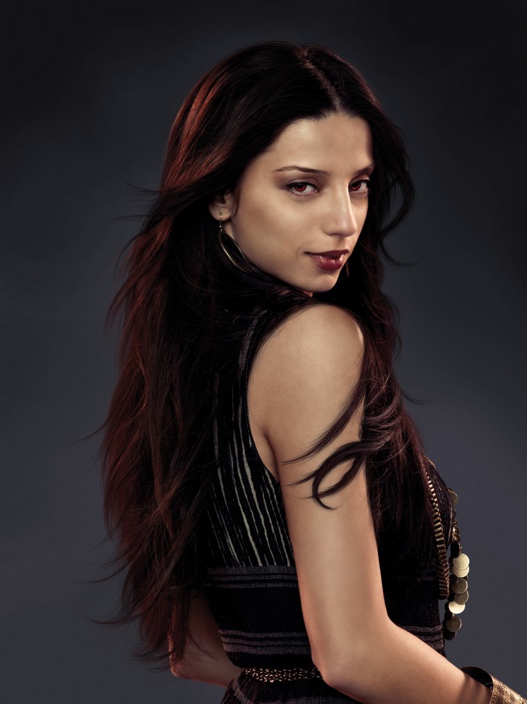 Анджела Сарафян Тиа Сумерки