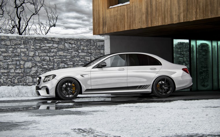 Мерседес 63 АМГ зима