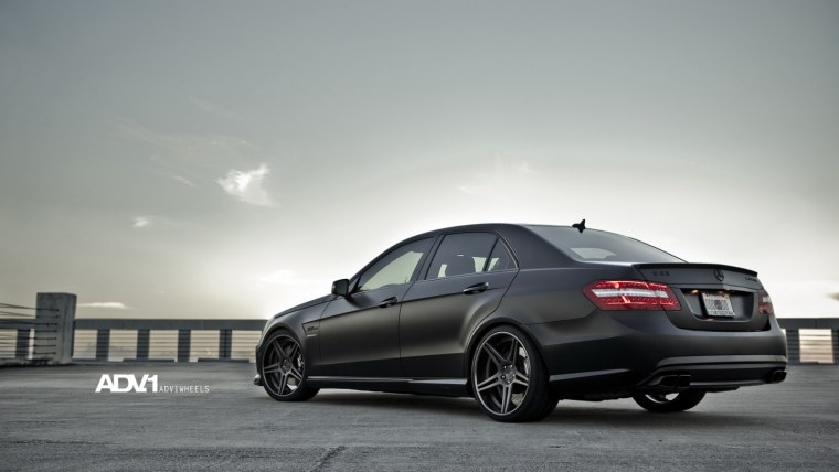 Мерседес Бенц е63 АМГ