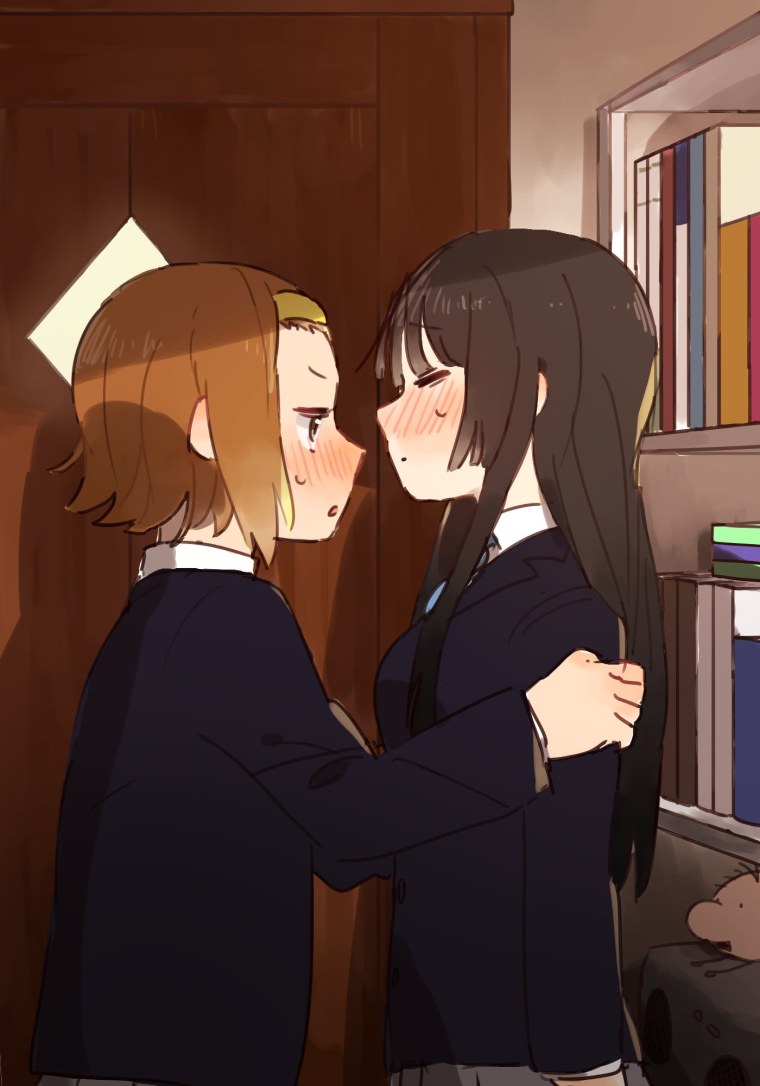 Мио и Рицу Юри