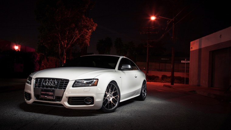 Ауди белая а6 арт