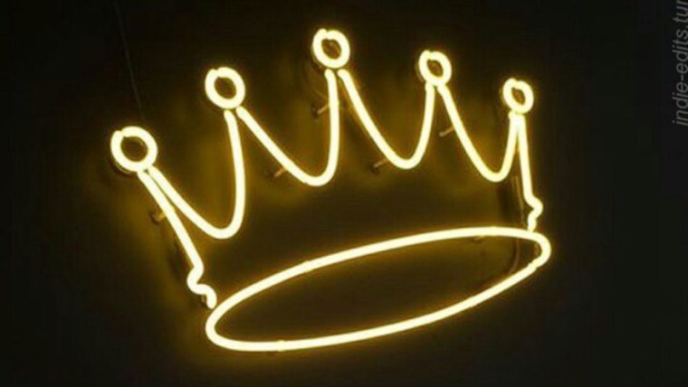 Вывеска с короной