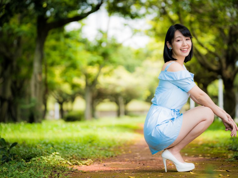 Женщины на корточках