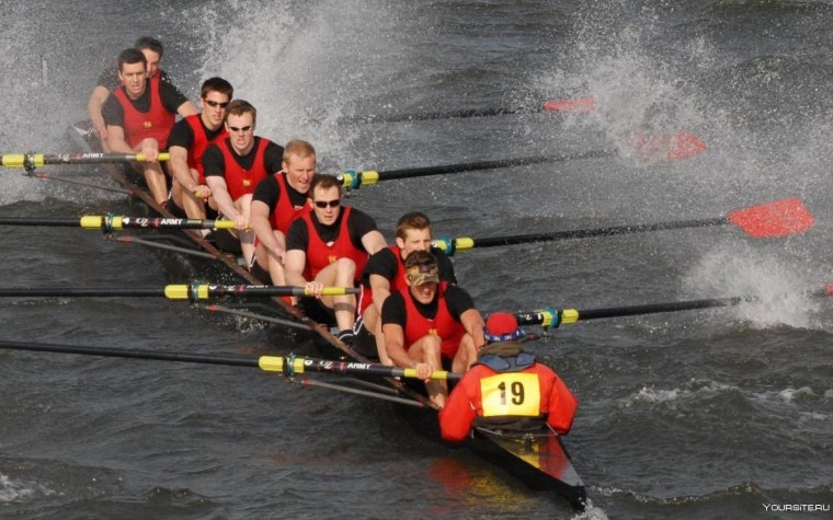 Гребля на байдарках и каноэ спортсмены