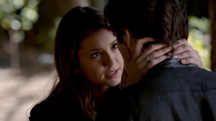 Дневники вампира Деймон и Елена