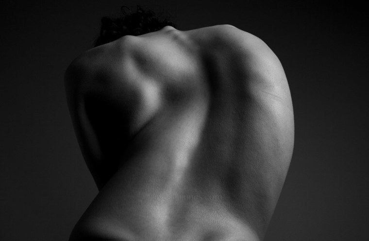 Фотосессия в ванной с водой