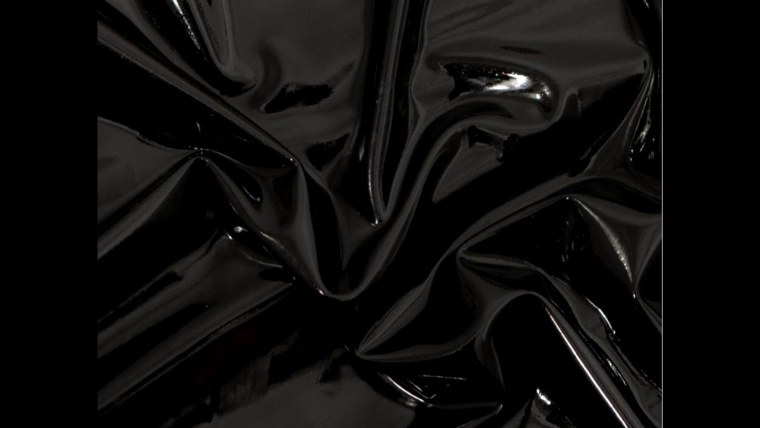 Черная глянцевая поверхность