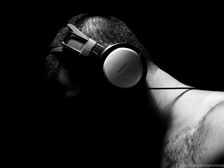 Парень в наушниках Эстетика