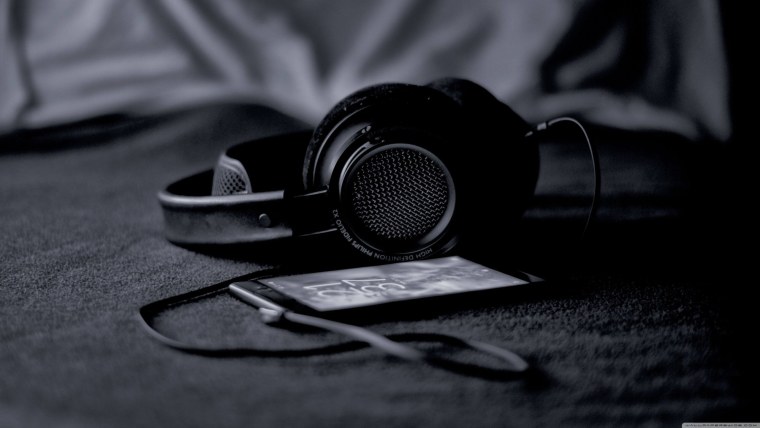 Эстетика наушники и телефон