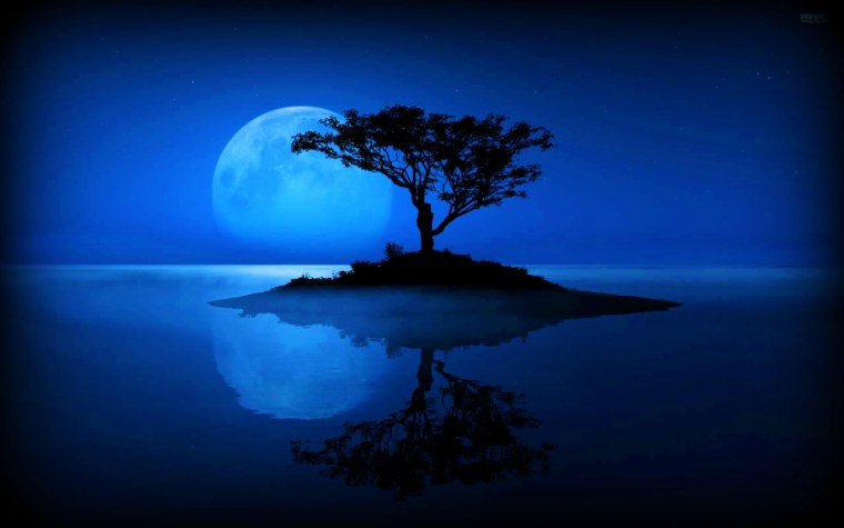 Обои на рабочий стол месяц