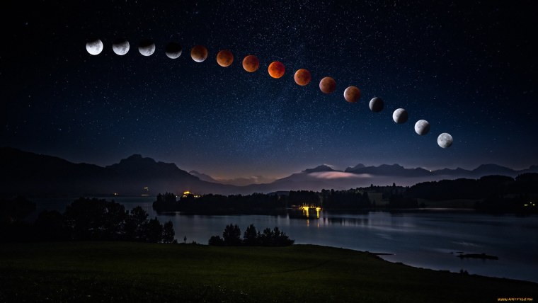 Луна на закате