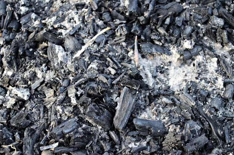 Древесный пепел