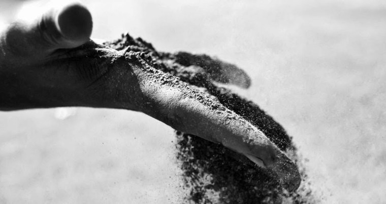 Пыль в руках