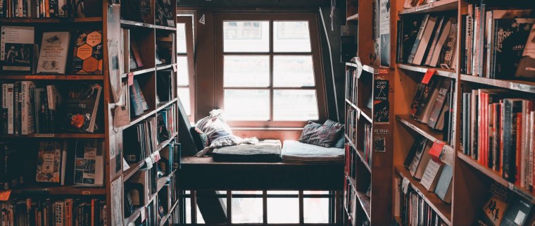 Обои на рабочий стол книги