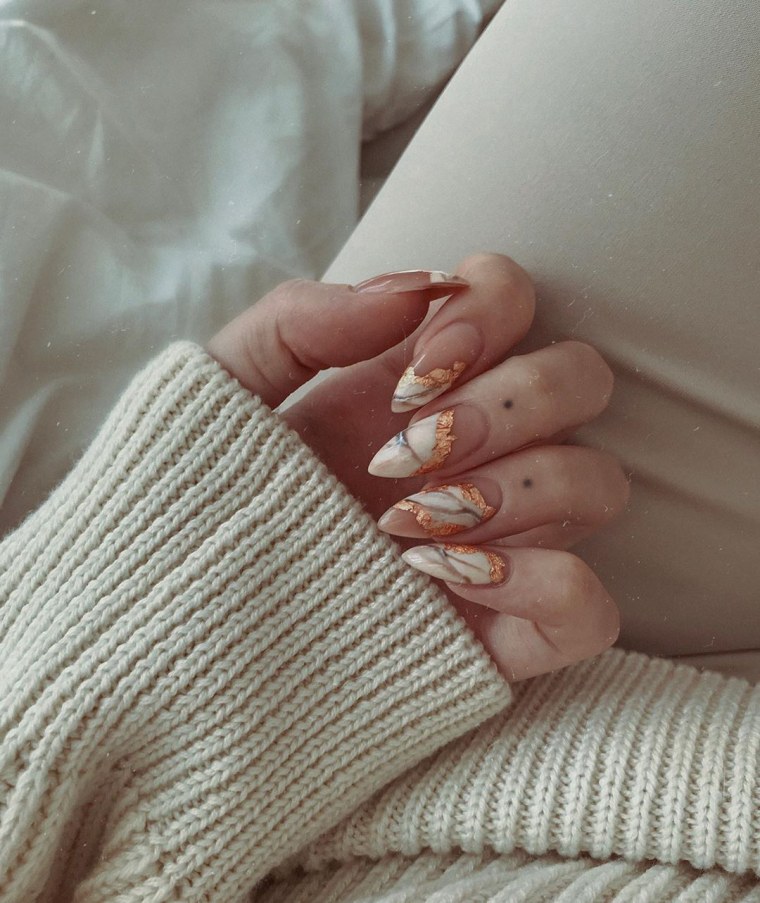 Бежевый маникюр Эстетика