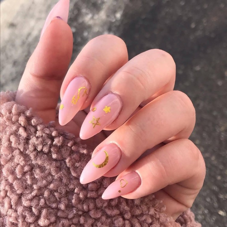 Розовые ногти Эстетика