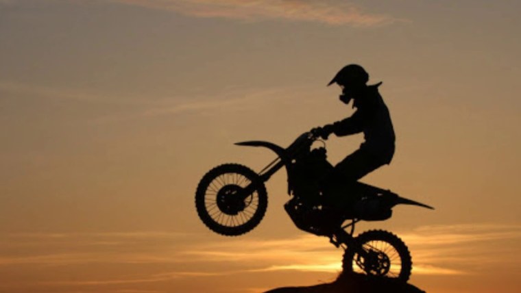 Питбайк на закате