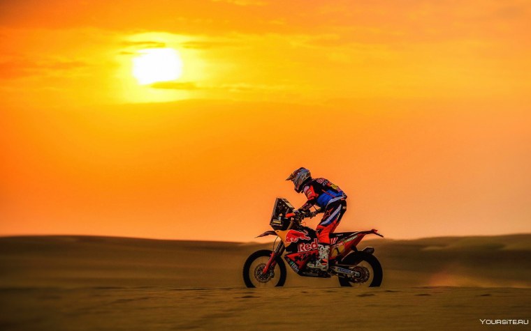 Мотоцикл на Восходе солнца